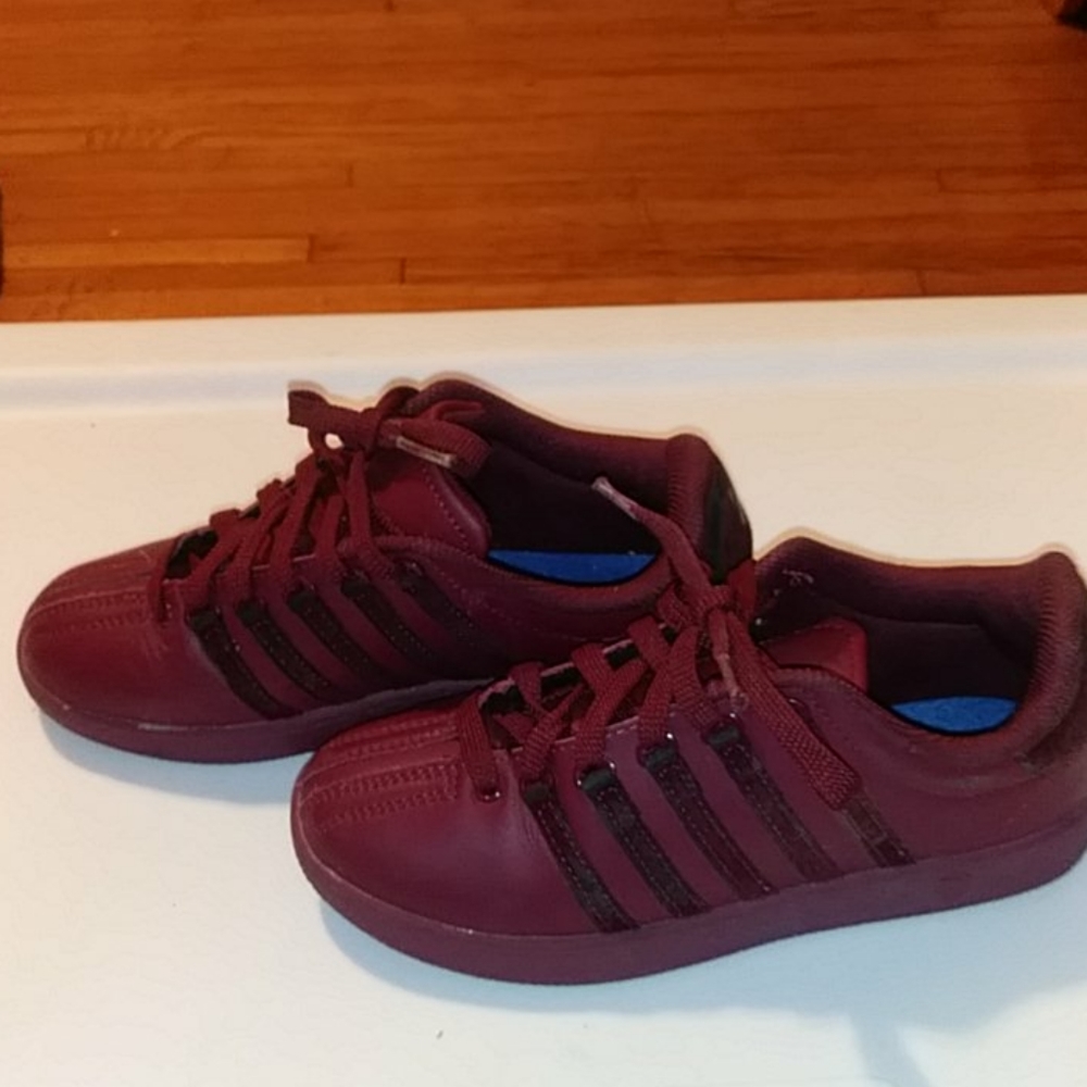 Girls dark Maroon Kswiss shoes